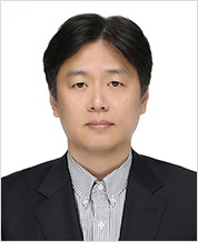 문헌정보학과장 김용환 사진